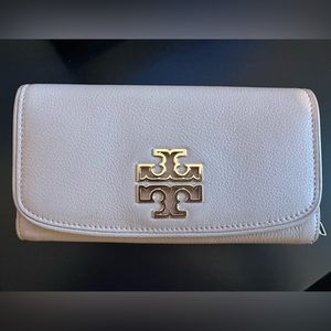 Tory Burch - multiple compartment leather wallet (light pink)